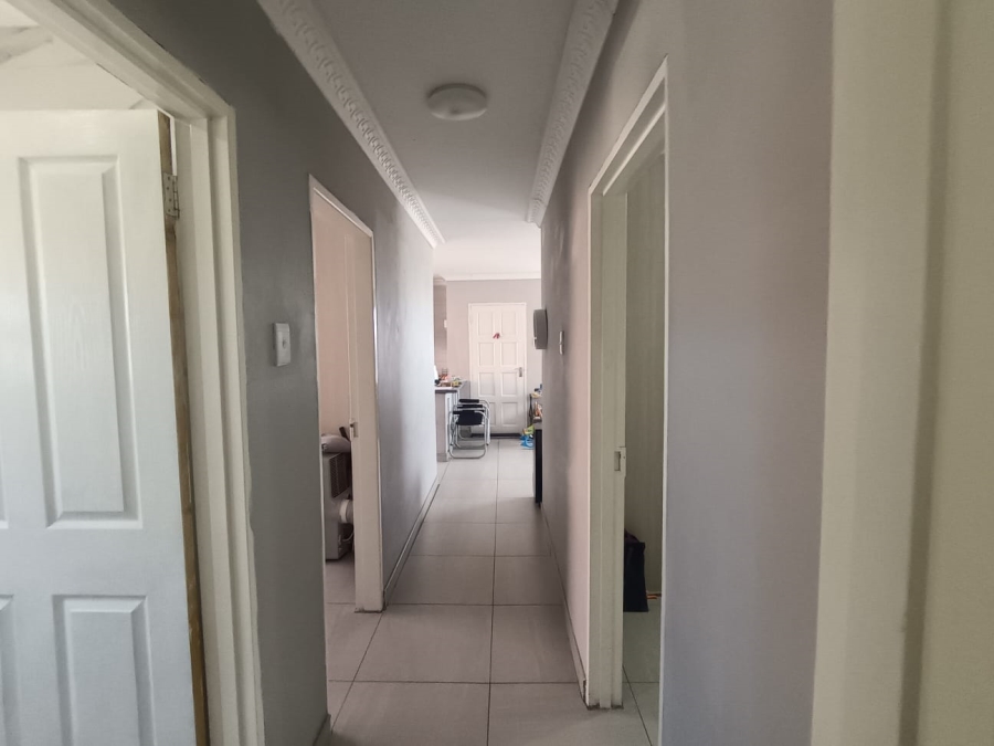 3 Bedroom Property for Sale in Roodepan Northern Cape